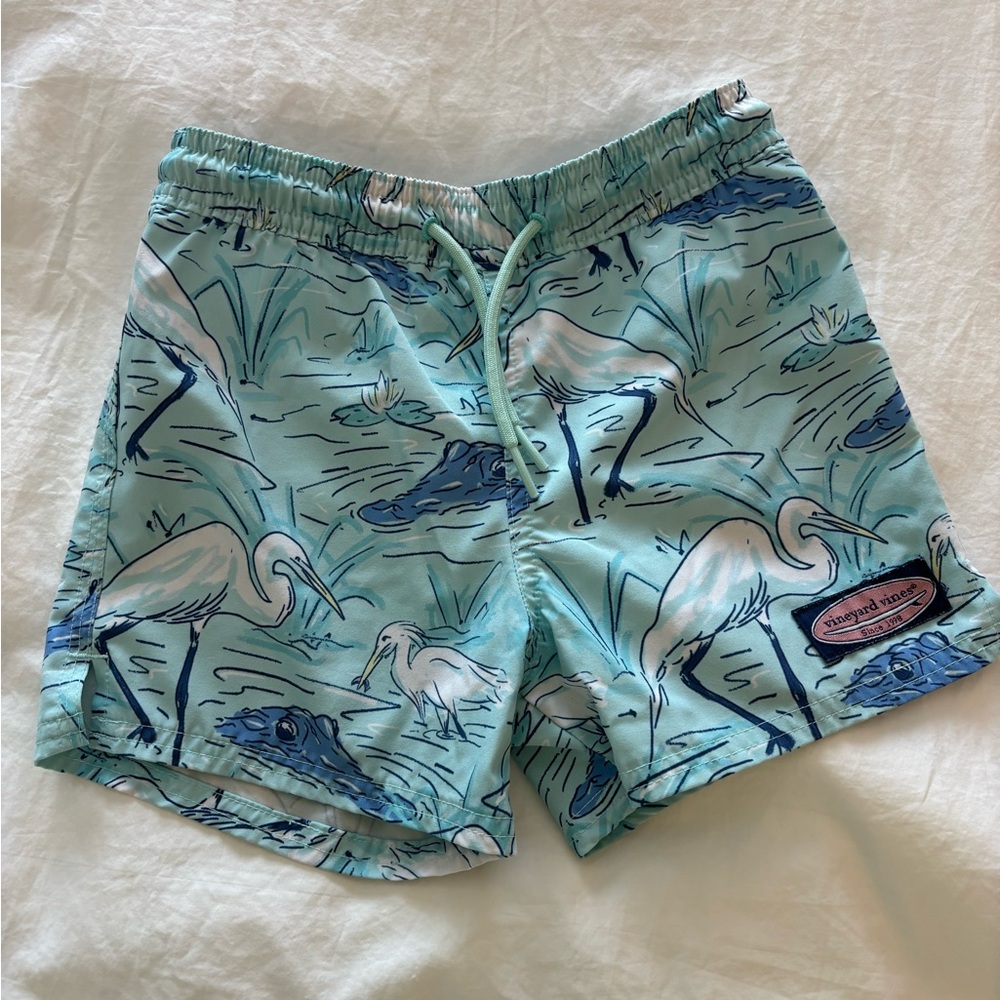 Vineyard Vines boys bird print swim trunks